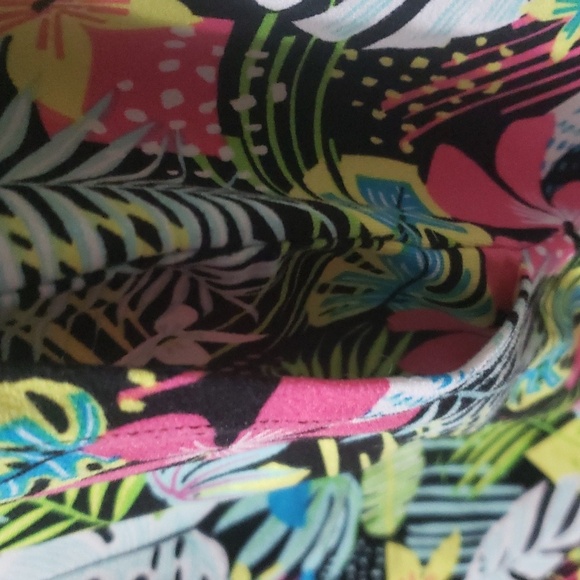 Secret Treasures. Tropical Tunic; Butter Soft; Pockets. Size L/XL EUC - Picture 5 of 12